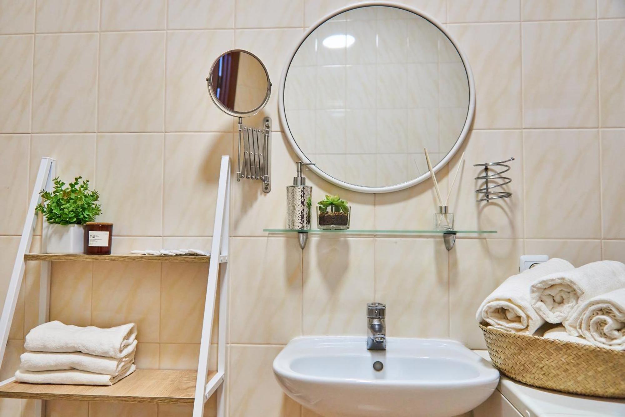 Elegant Lux Apartment In Central Square Mukačevo Exteriér fotografie